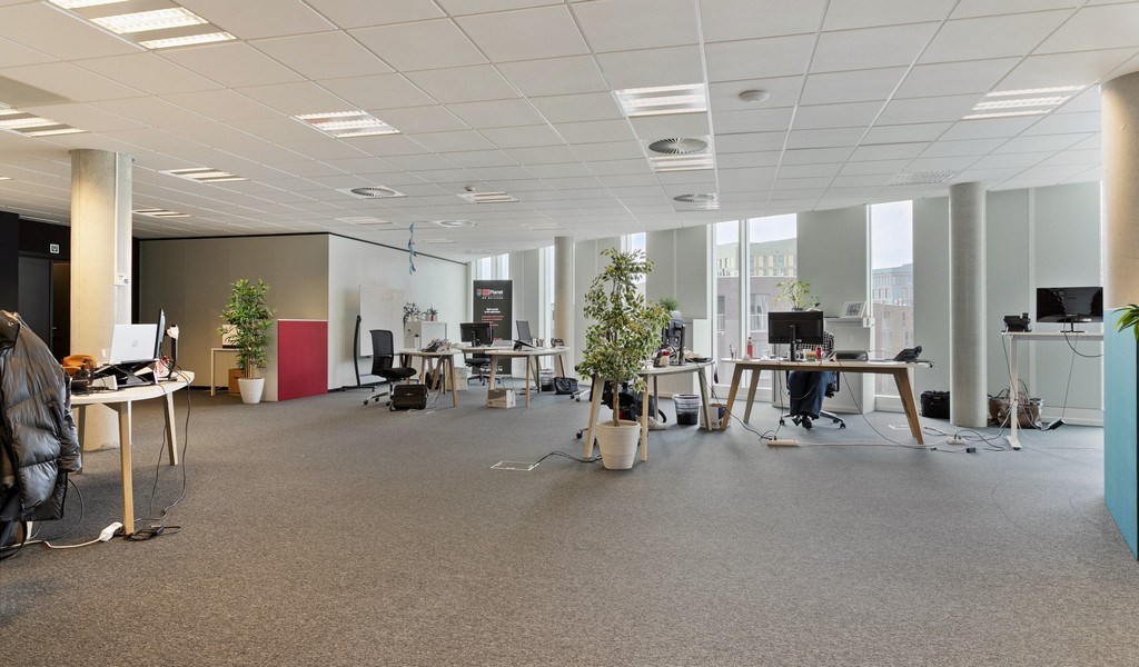 Recent kantoorgebouw te koop op topligging in Gent