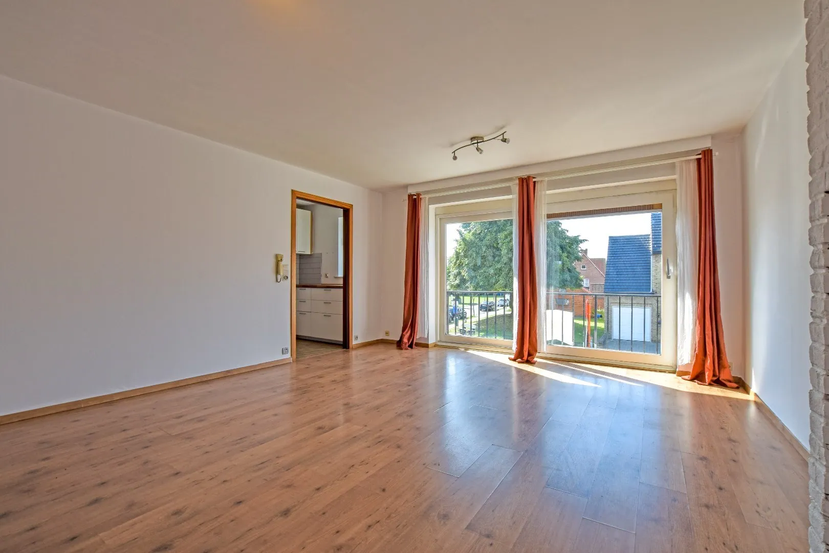 Appartement (72m² +  5m² terras) en gemeenschappelijke tuin in centrum Diksmuide!