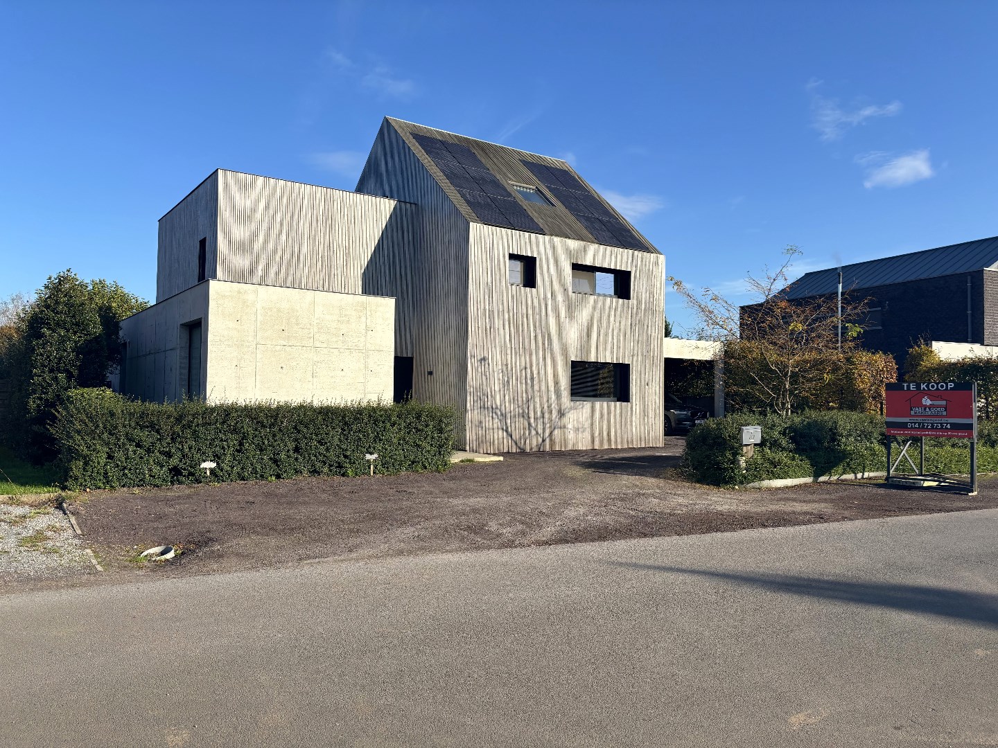 Exclusieve villa met praktijkruimte op perceel van 2001m&#178; in Balen-Olmen 