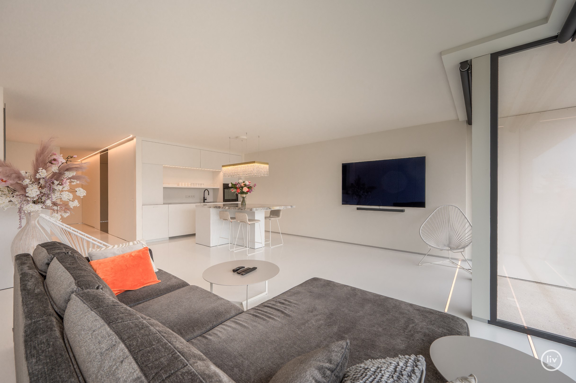 Dit prachtige appartement met panoramisch uitzicht is gelegen in Heist-aan-Zee en is gebouwd in het jaar 2020 op wandelafstand van de Zeedijk-Albertstrand (SALT-project) . 