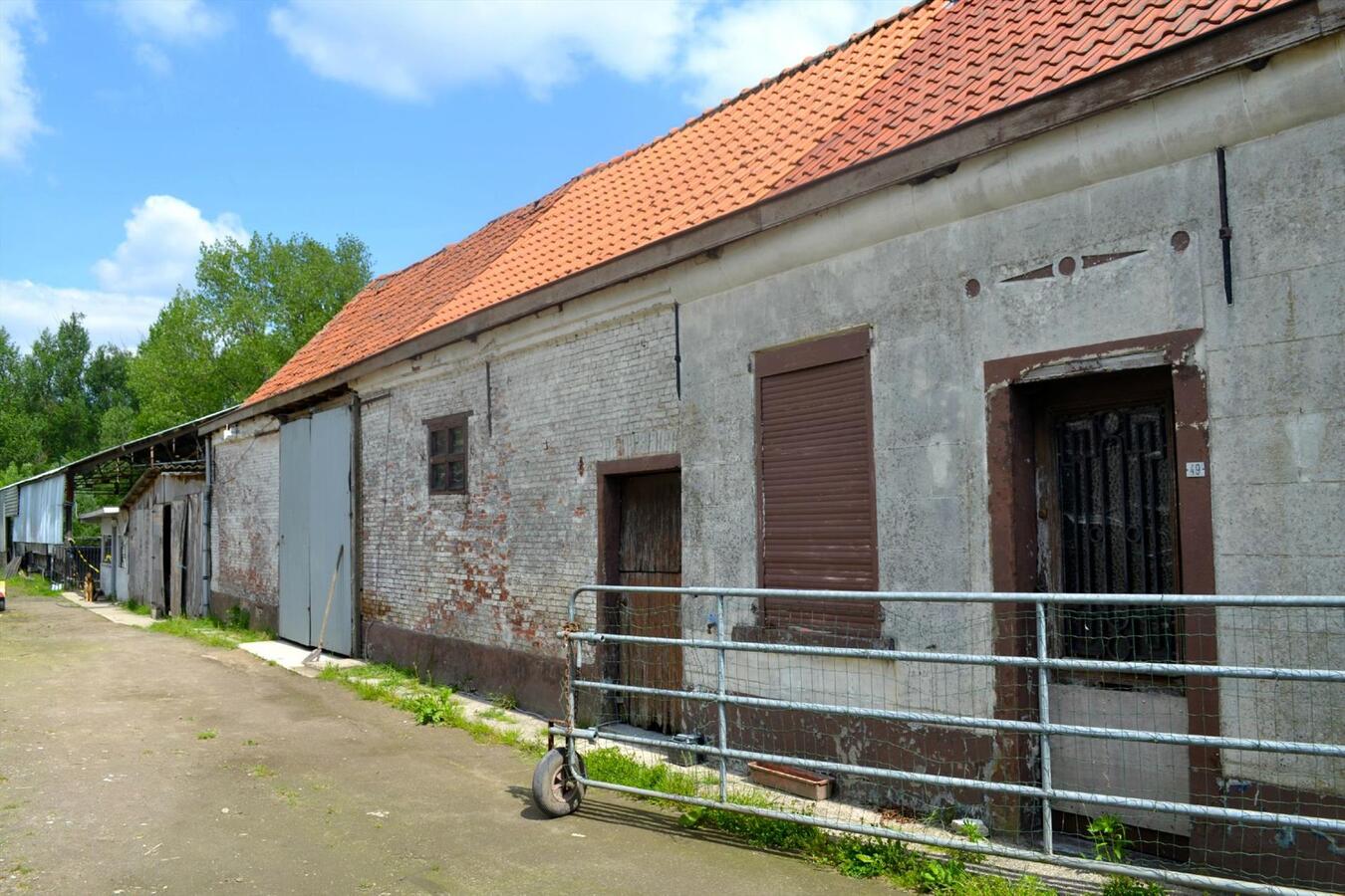 Grondig te renoveren hoeve of nieuwbouw met weide op ca. 1,2ha te Sint-Katelijne-Waver 