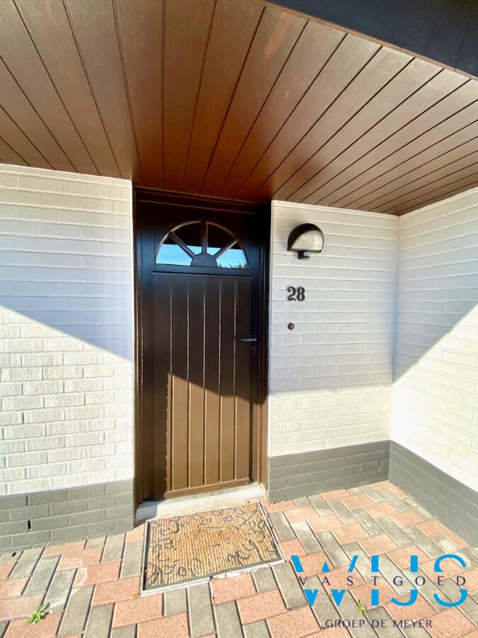 Enorm goed gelegen bungalow op 668 m&#178; te Ertvelde ! 