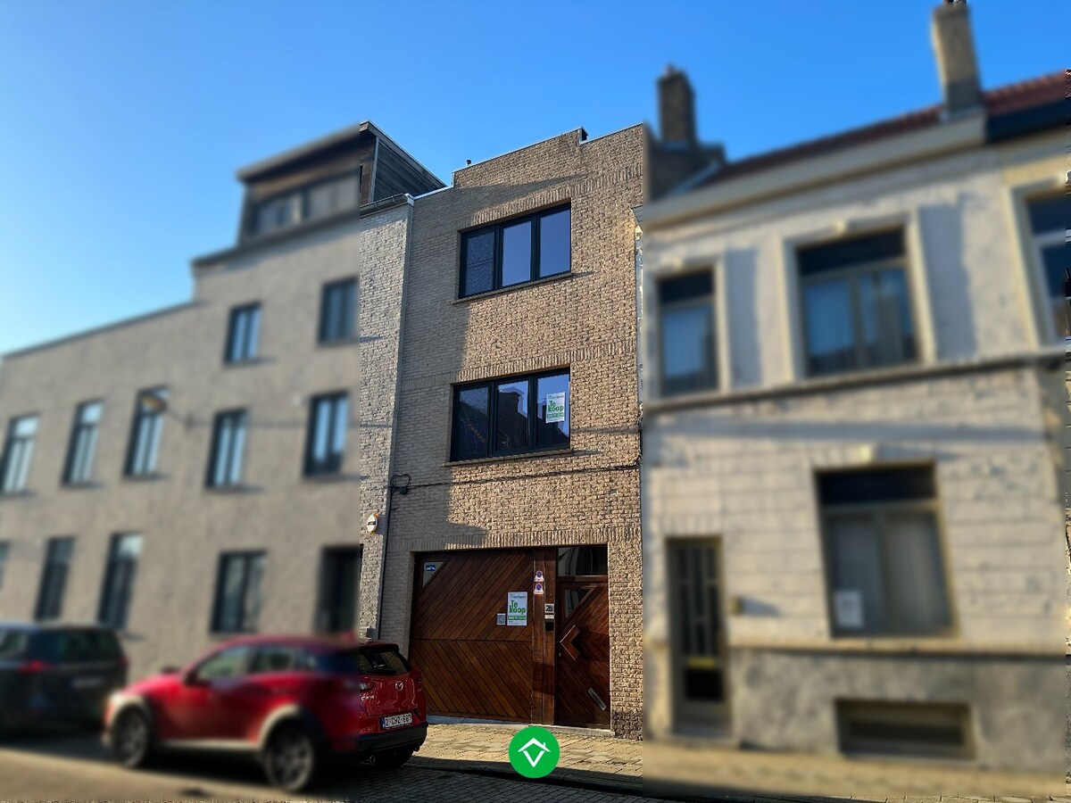 Instapklare woning met garage te koop in Oostende 