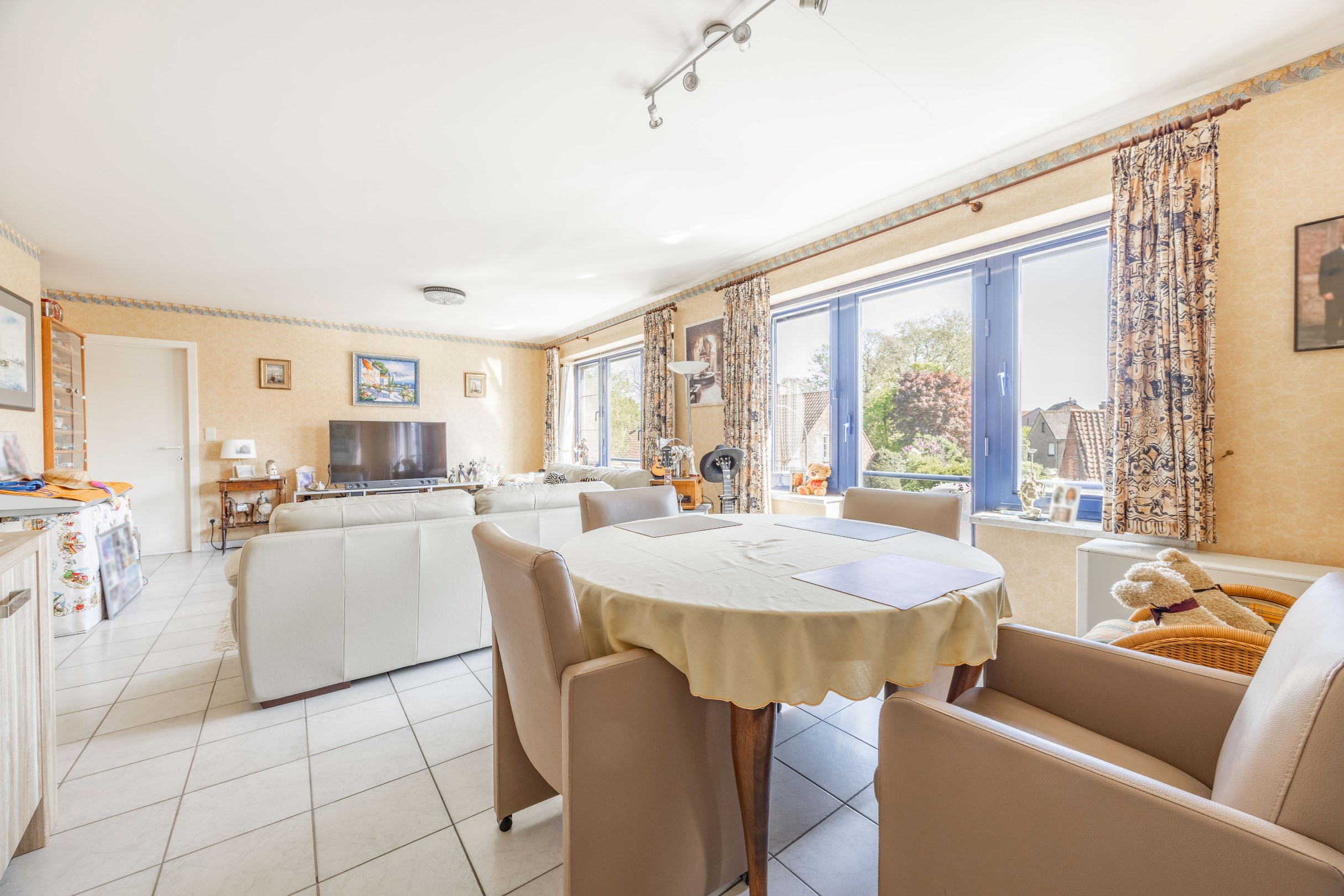 CENTRAAL GELEGEN APPARTEMENT MET 2 SLAAPKAMERS 