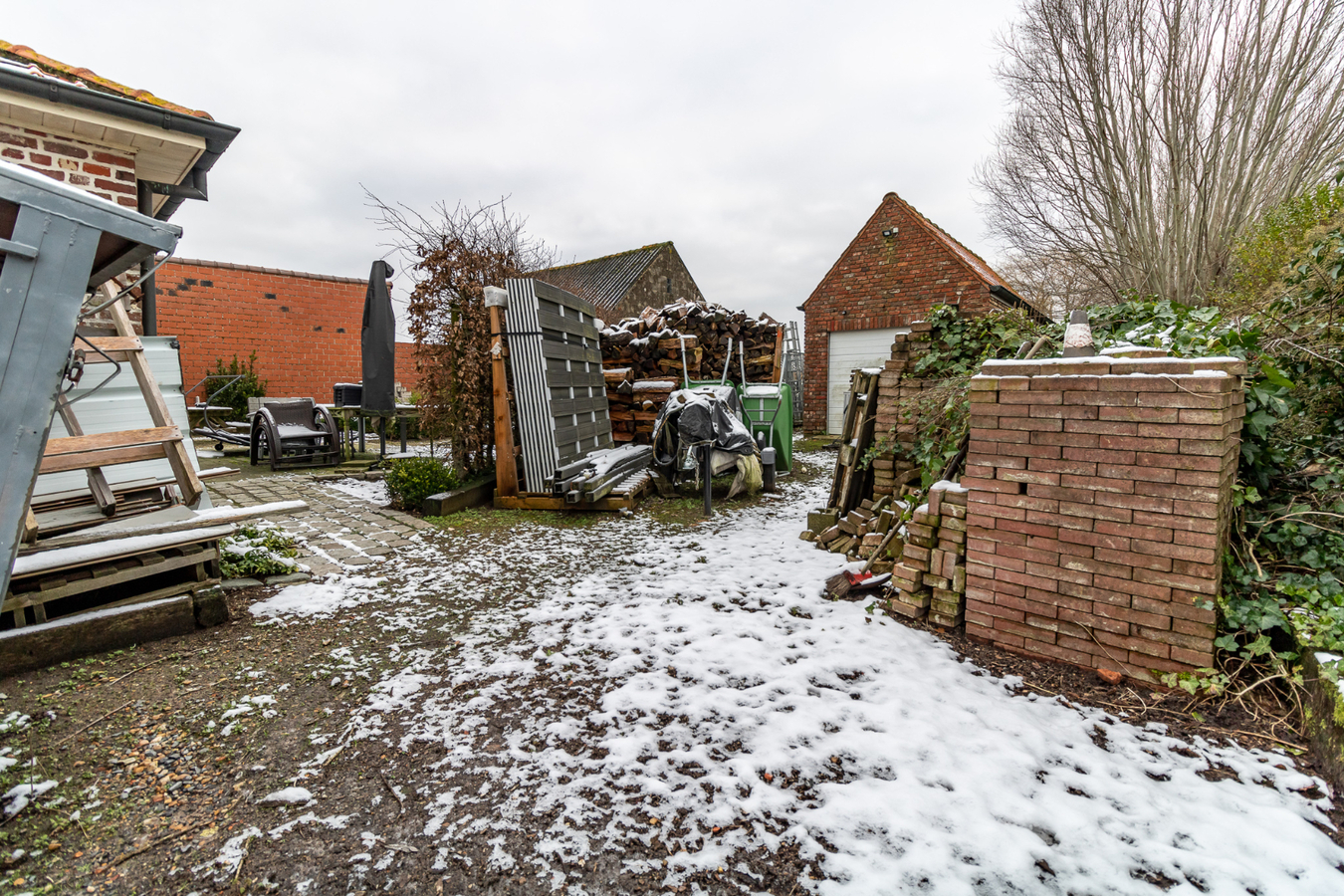 Charmante woning op 2329m&#178; te Kortemark 