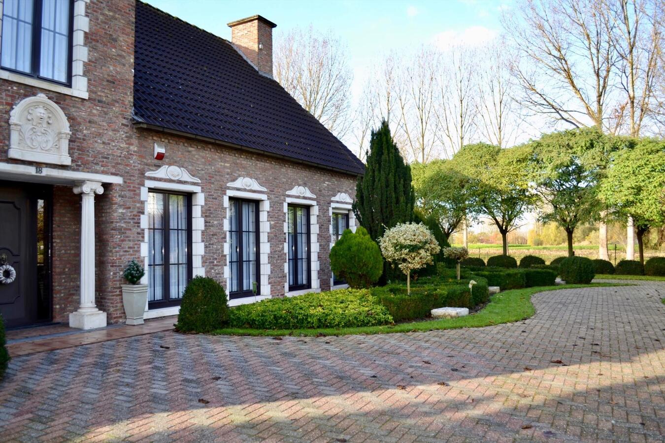 Landelijke woning met bijgebouw op ca. 2.154 m&#178; te Kruibeke (optie ca. 1,25 Ha grond) 