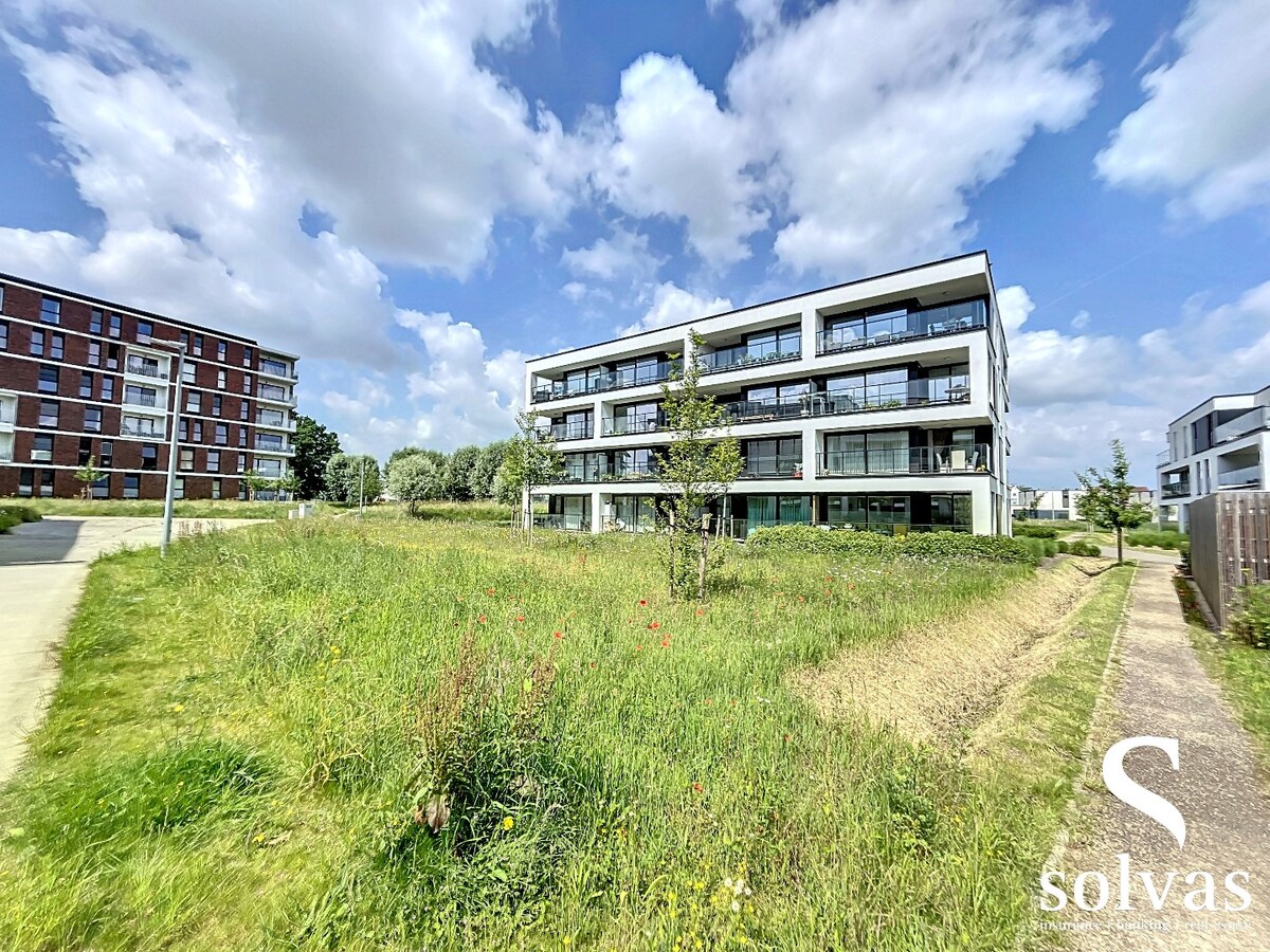 Gelijkvloersappartement met zicht over groenomgeving 