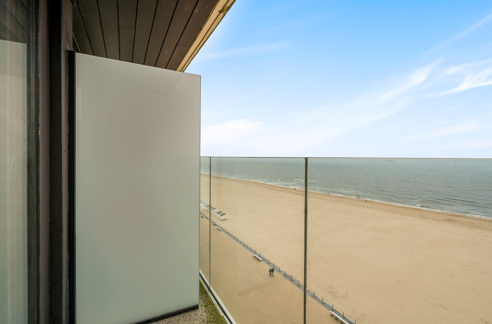 STUDIO VUE FRONTALE SUR MER ET TERRASSE 