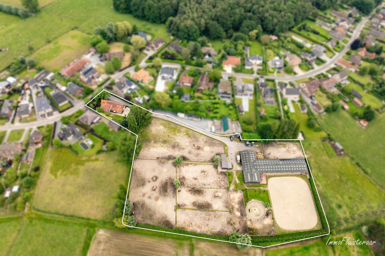 Charmante woning met hippisch complex op ca. 1,5 ha te Temse 