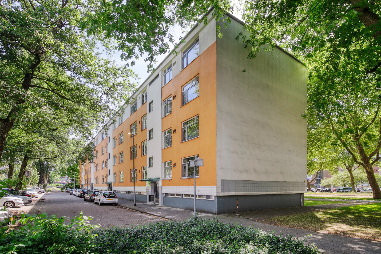 Licht, luxe en instapklaar wonen in Het Lage Land! 