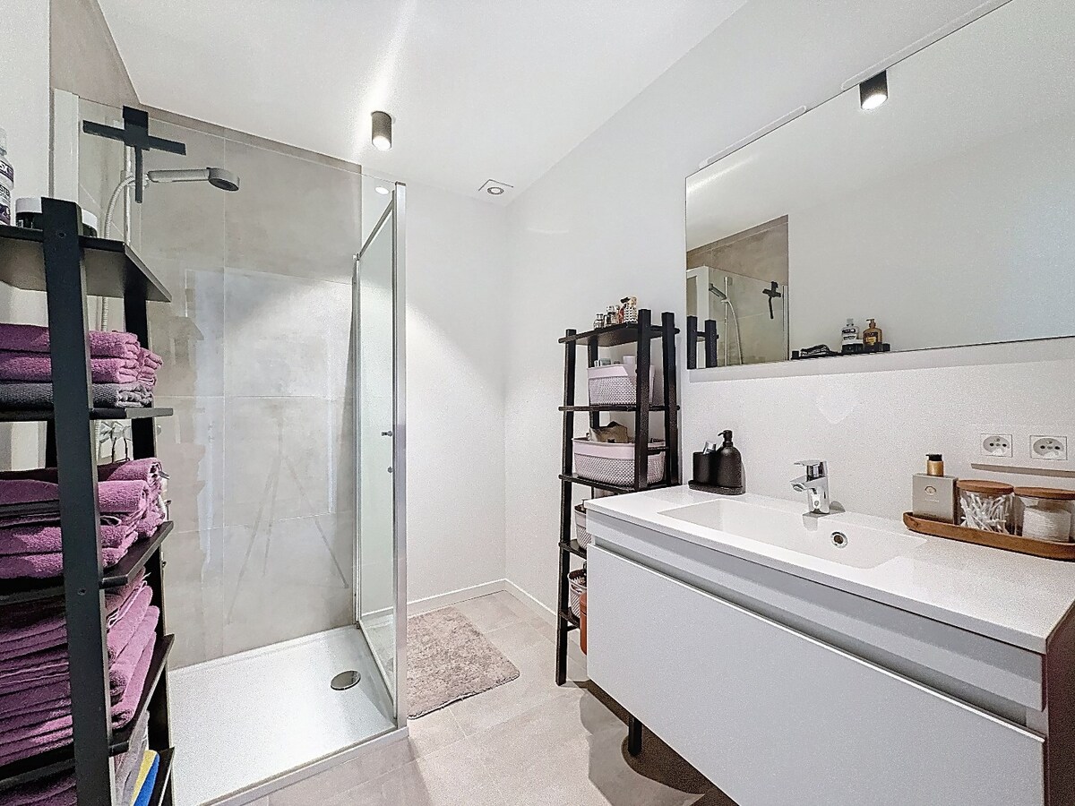 Recent (2021) en energiezuinig tweekamerappartement te Lierde 