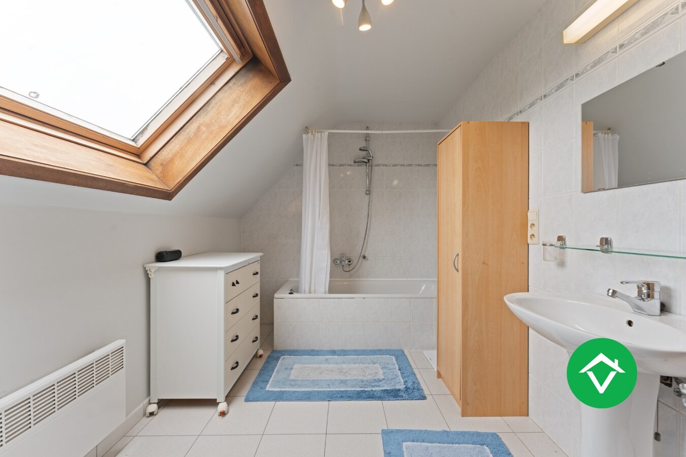 Instapklare woning met 3 slaapkamers en groene tuin te Koekelare 
