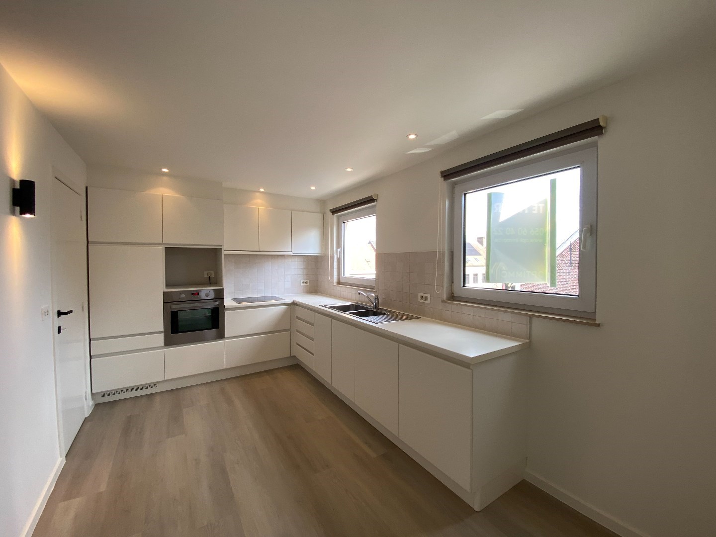 Instapklaar appartement in hartje Deerlijk! 
