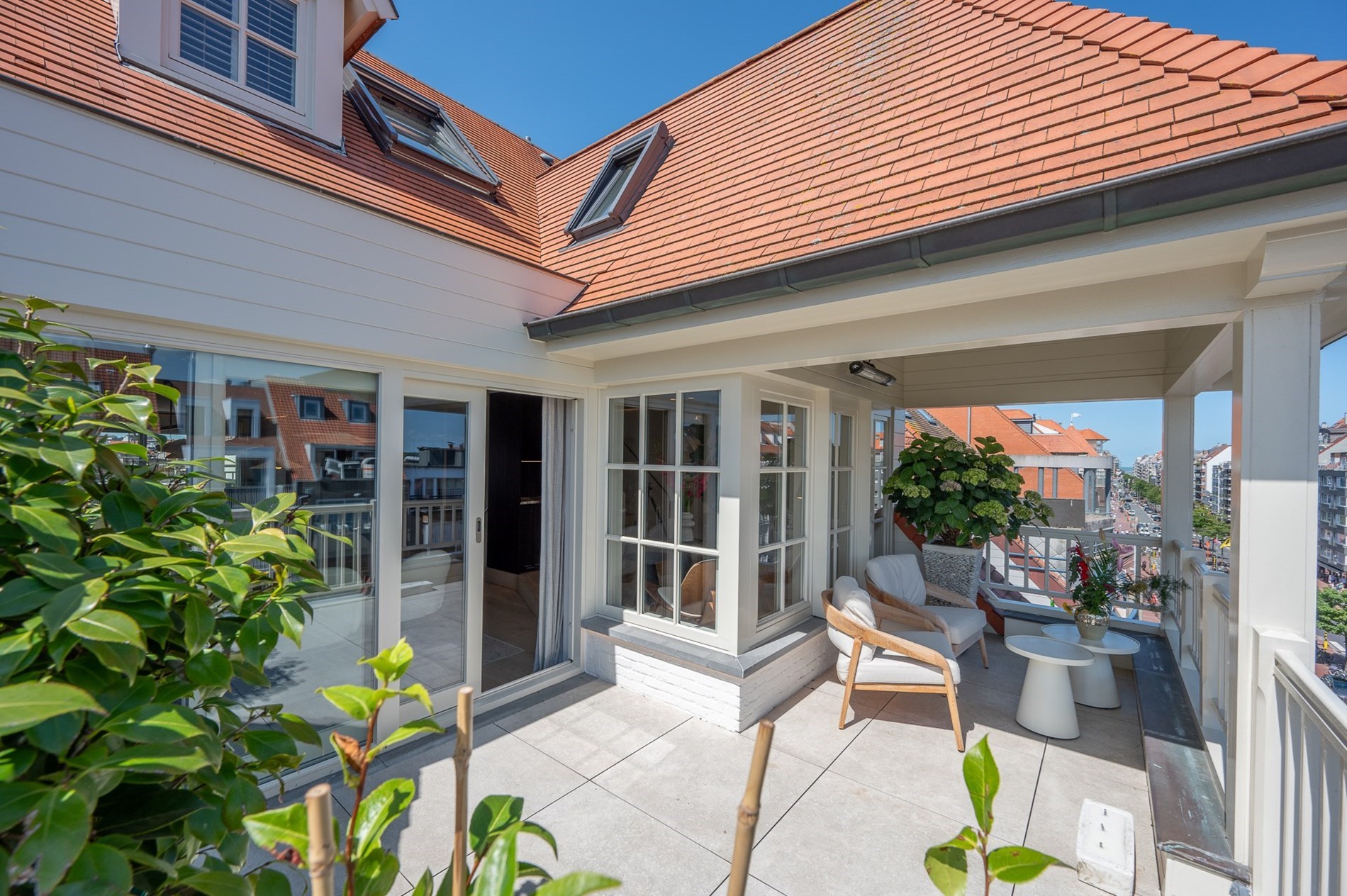 Luxe duplex dakappartement met zonneterrassen  in hartje Knokke 
