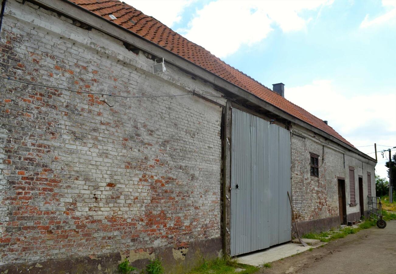 Grondig te renoveren hoeve of nieuwbouw met weide op ca. 1,2ha te Sint-Katelijne-Waver 