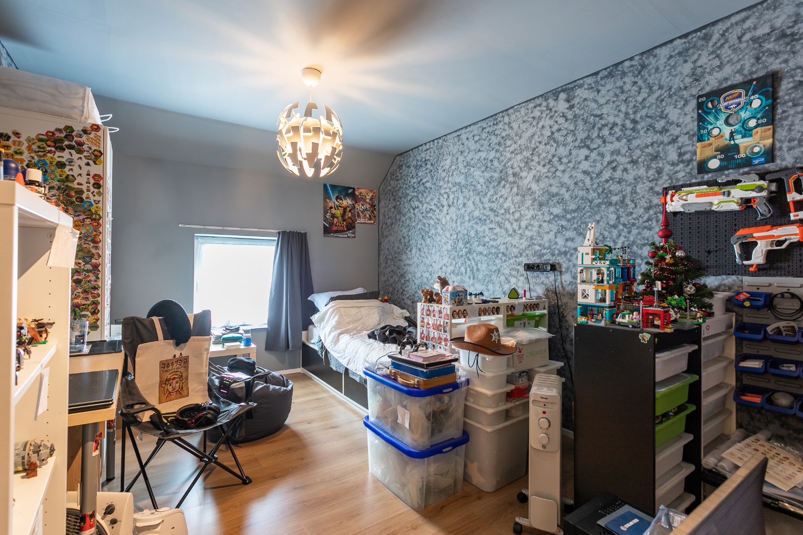 Ruime 4-gevelwoning met 3 slaapkamers, garage en uitbreidingsmogelijkheden (mog. extra slaapkamers,/hobby- of werkruimte) op 9a 39ca 