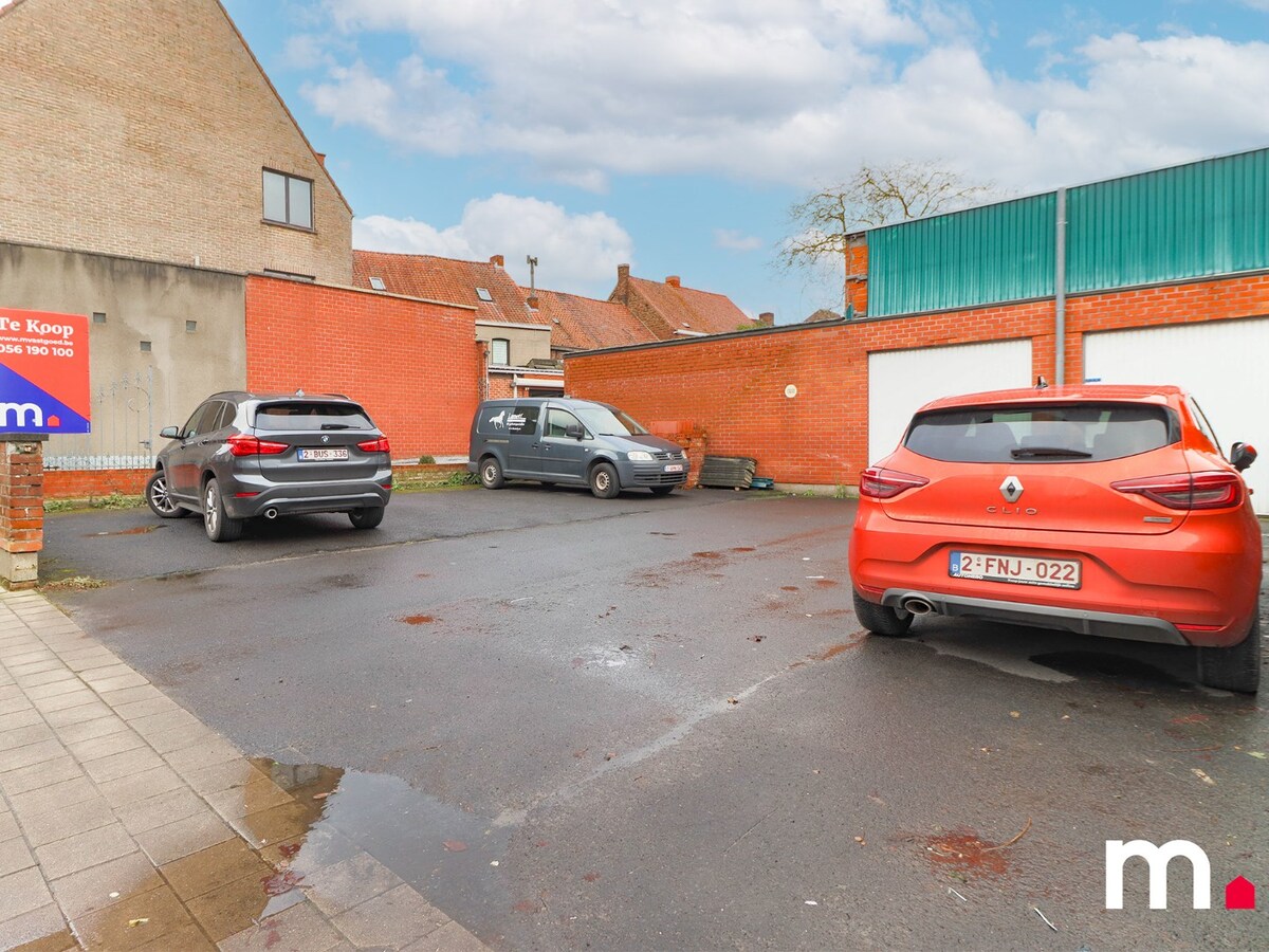 Dubbele Garagebox met 4 parkeerplaatsen en perceel tuin op een oppervlakte van  629m&#178;! 