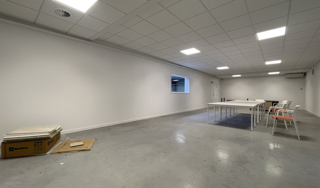 Magazijnen te huur vlakbij E313 in Geel