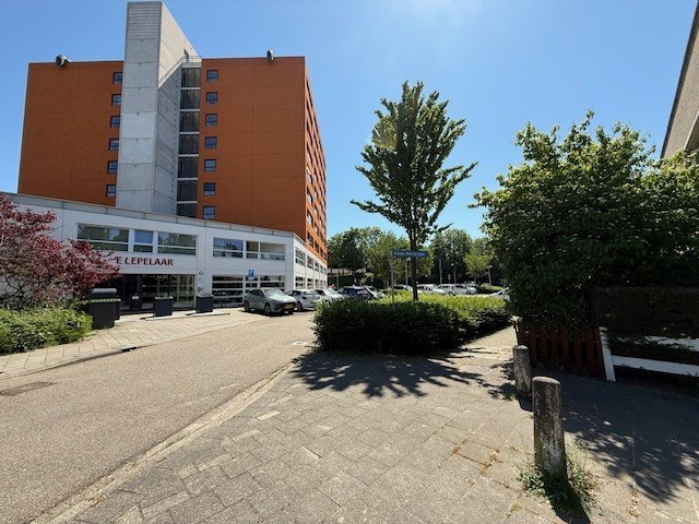 Royale hoek-eengezinswoning met 155 m&#178; wooncomfort en 5 kamers, riante tuin en dakterras. 