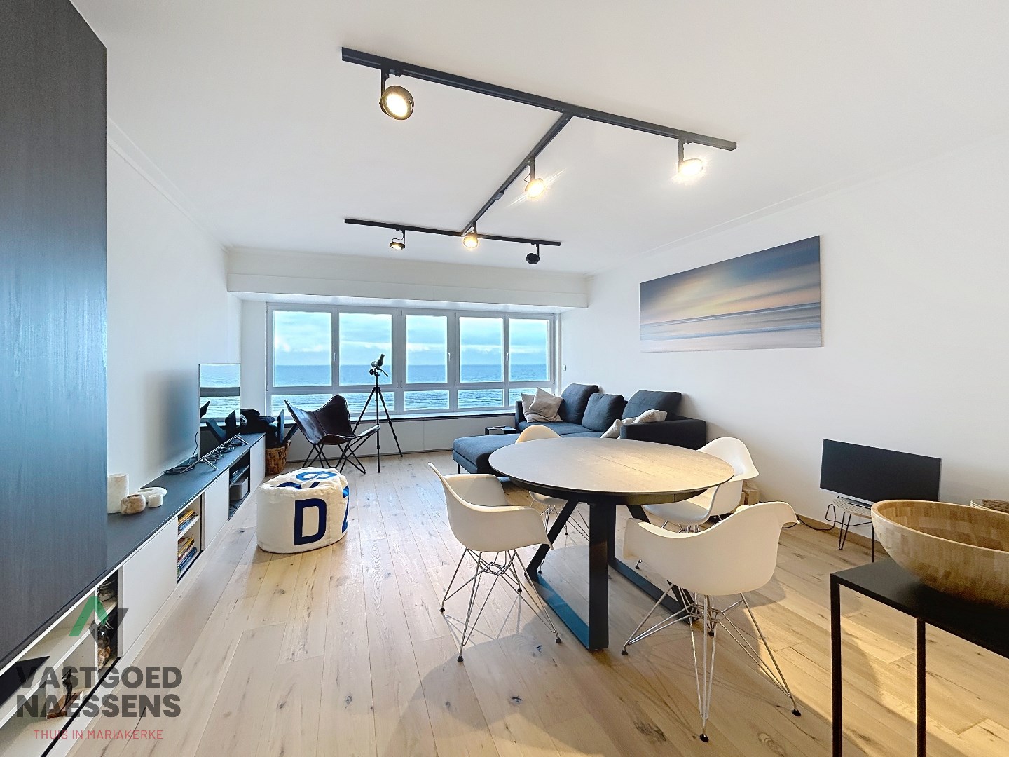 SCHITTEREND 2 SLPK APPARTEMENT MET ZICHT OP ZEE 