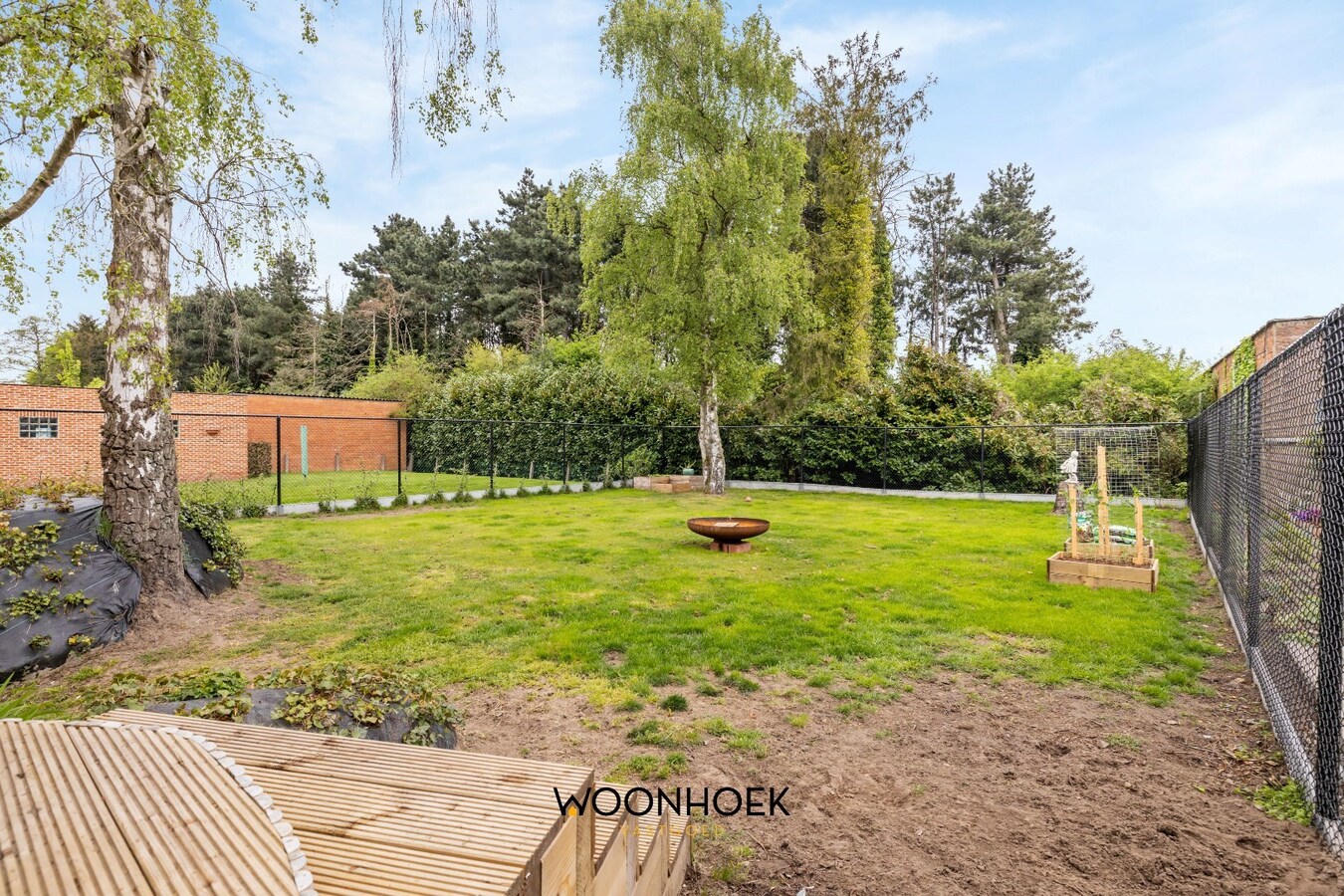 Uitstekend gelegen OB met inpandige garage en grote tuin in Moerbeke! 