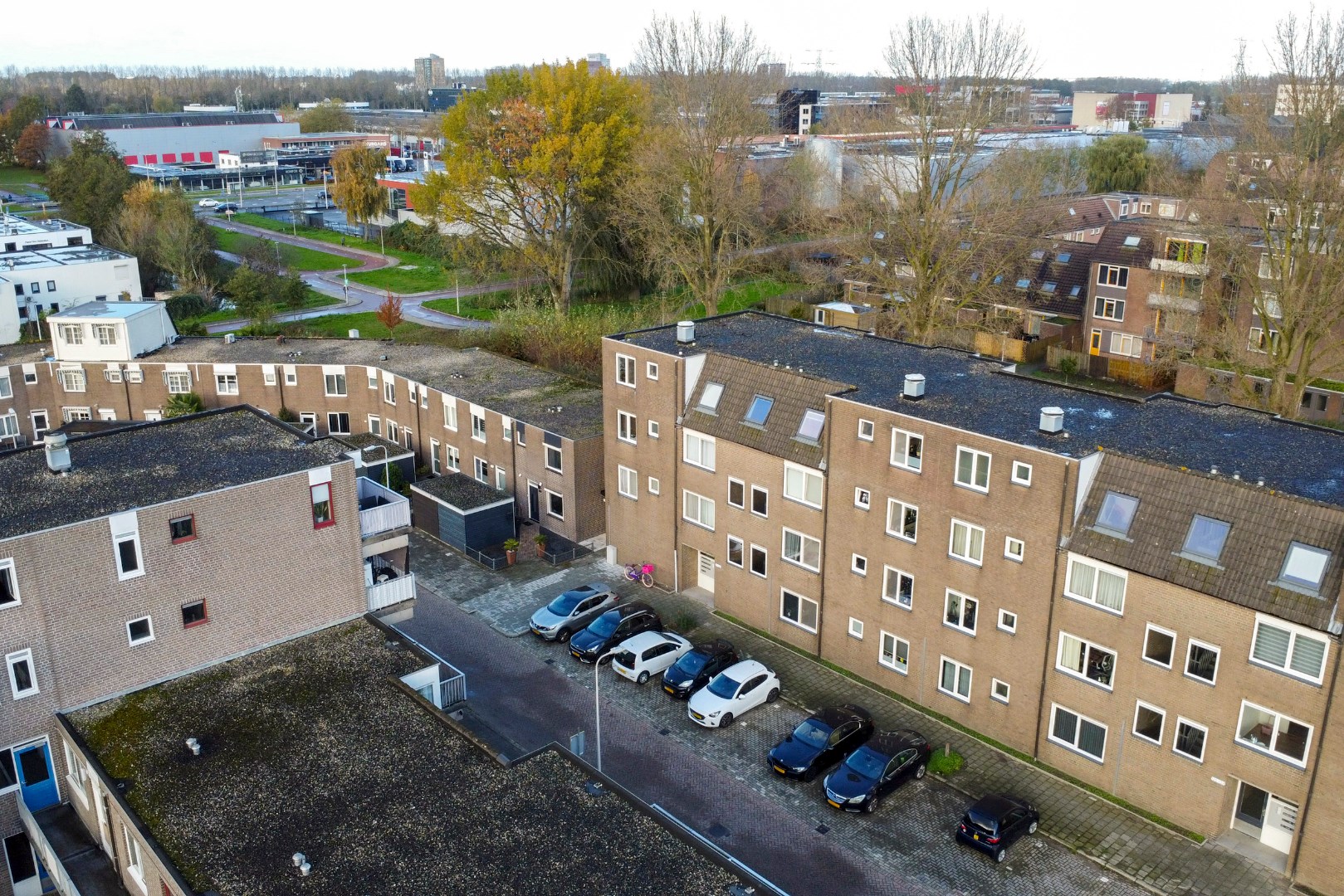 Energiezuinig en gerenoveerd (2019) 3-kamer appartement met balkon en berging op een rustige en centrale locatie! 