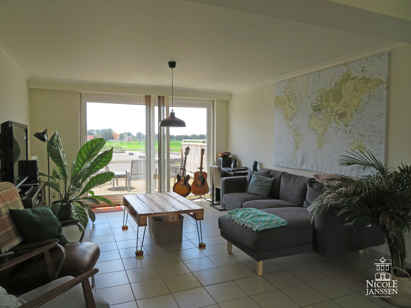 Mooi appartement op de eerste verdieping met terras en tuinberging in centrum Molenbeersel 