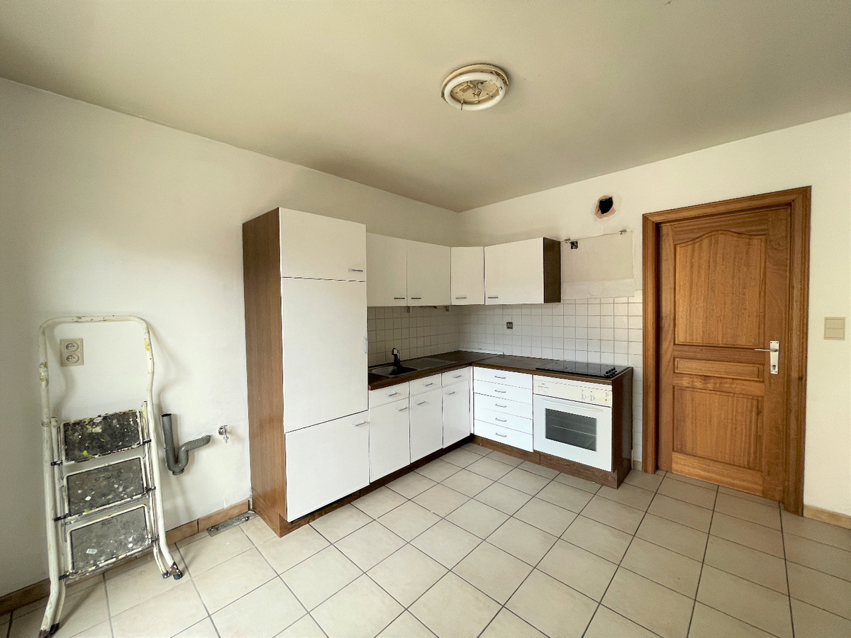 Centraal gelegen appartement met &#233;&#233;n slaapkamer en kelderberging in centrum Roeselare 
