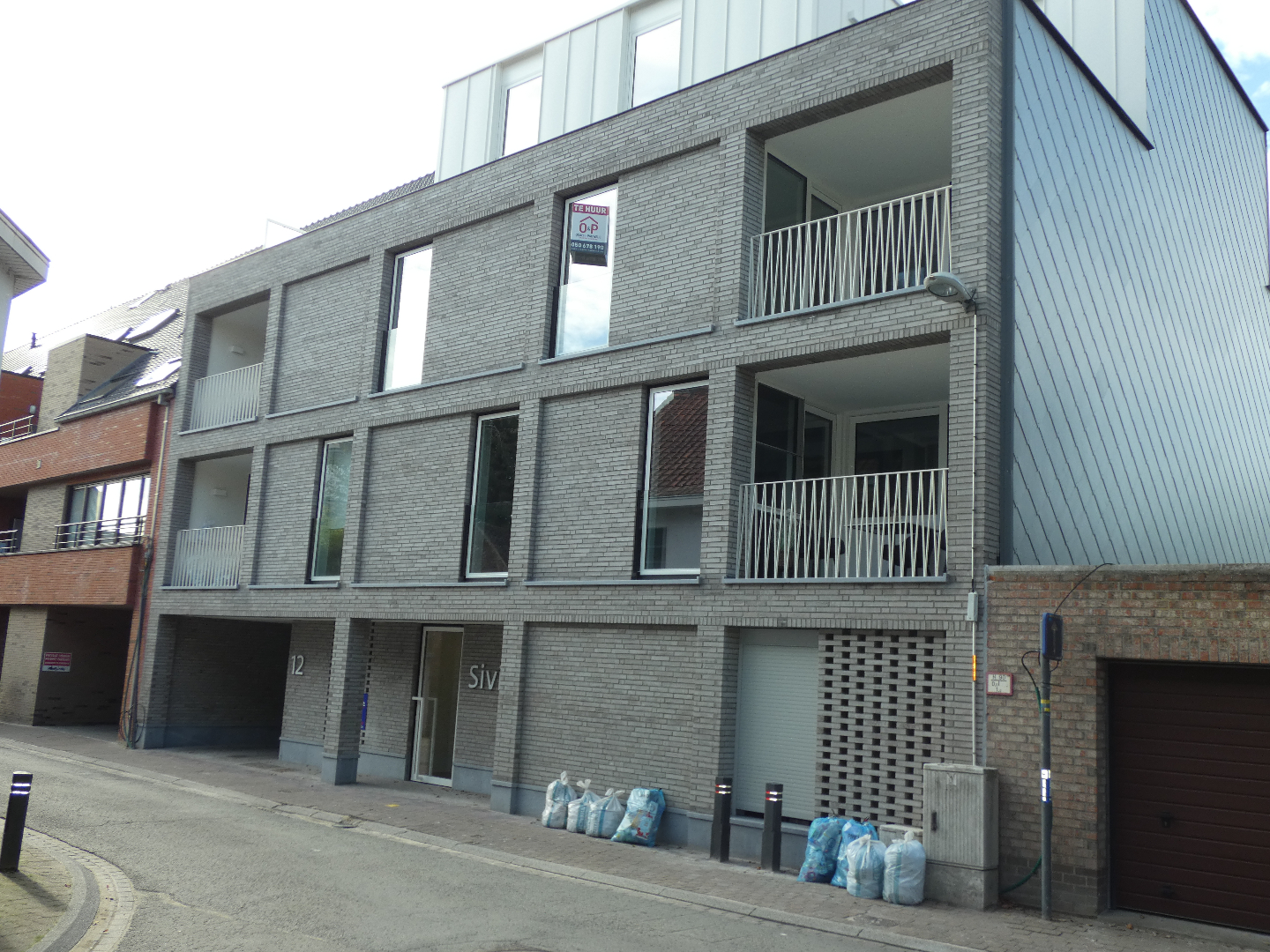Nieuwbouwappartement (100 m&#178;), 2 slpk, 2 (zonne)terras(sen), centrum Torhout 