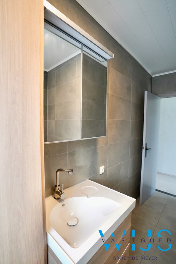 Bungalow met 2 slaapkamers op TOPlocatie ! 