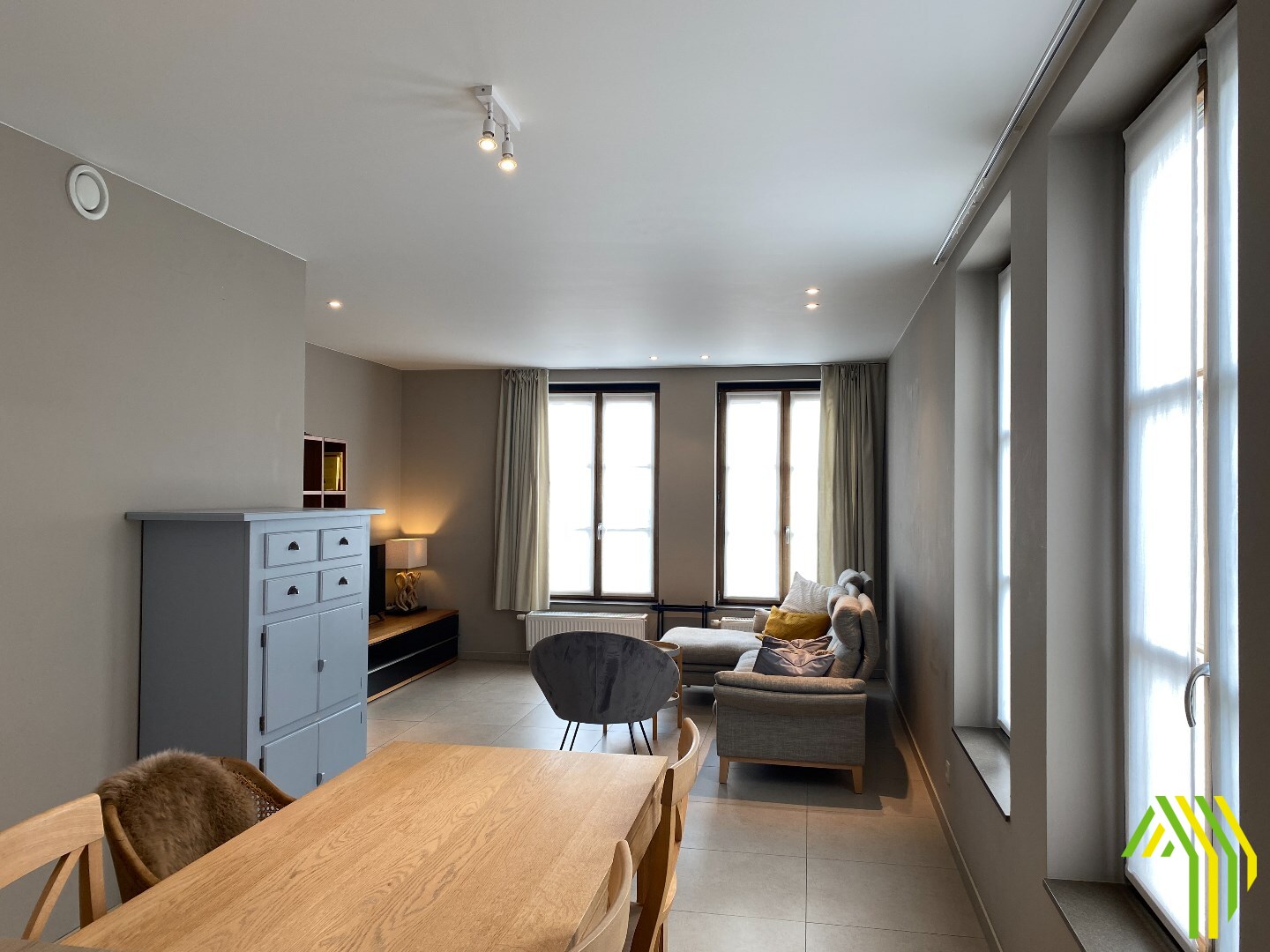 Luxueus instapklaar appartement op het gelijkvloers in het dorp van Bachte-Maria-Leerne. 
