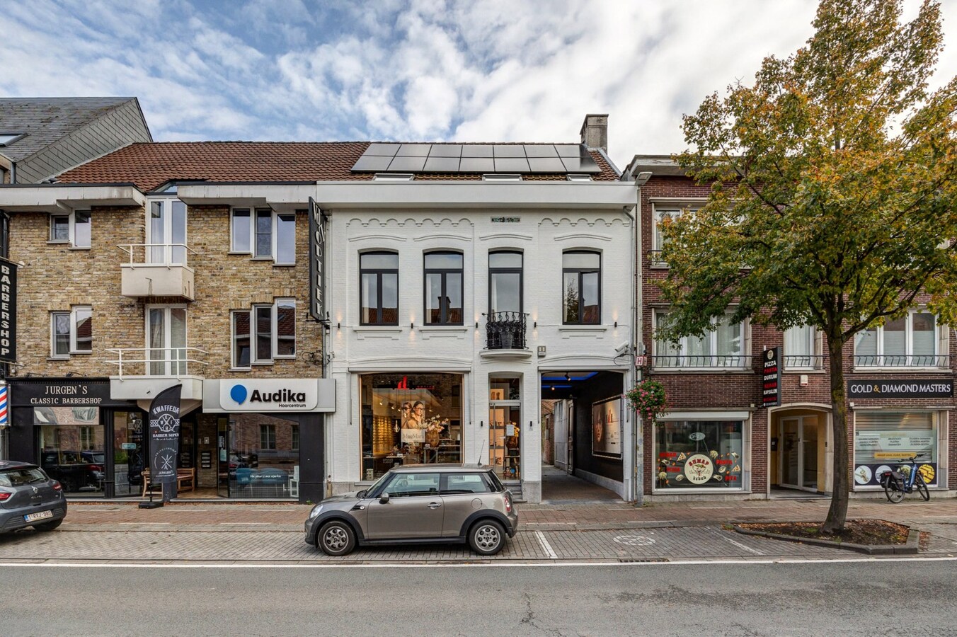 Volledig gerenoveerd dakappartement in centrum Sint-Antonius 