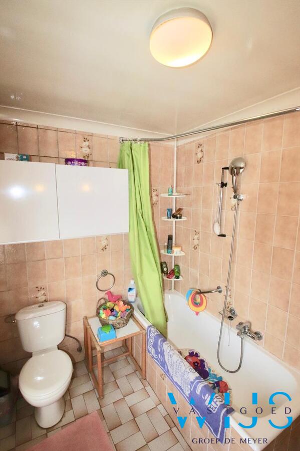 Praktische halfopen bebouwing met 3 slaapkamers te Rieme/ERTVELDE ! 