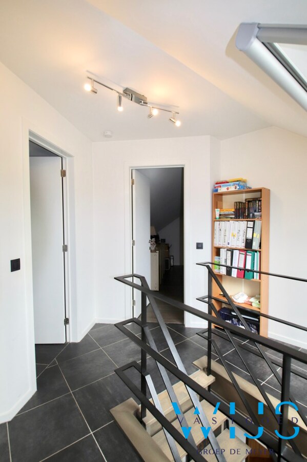 Instapklaar appartement met ruim zonneterras &amp; garage te Evergem ! 