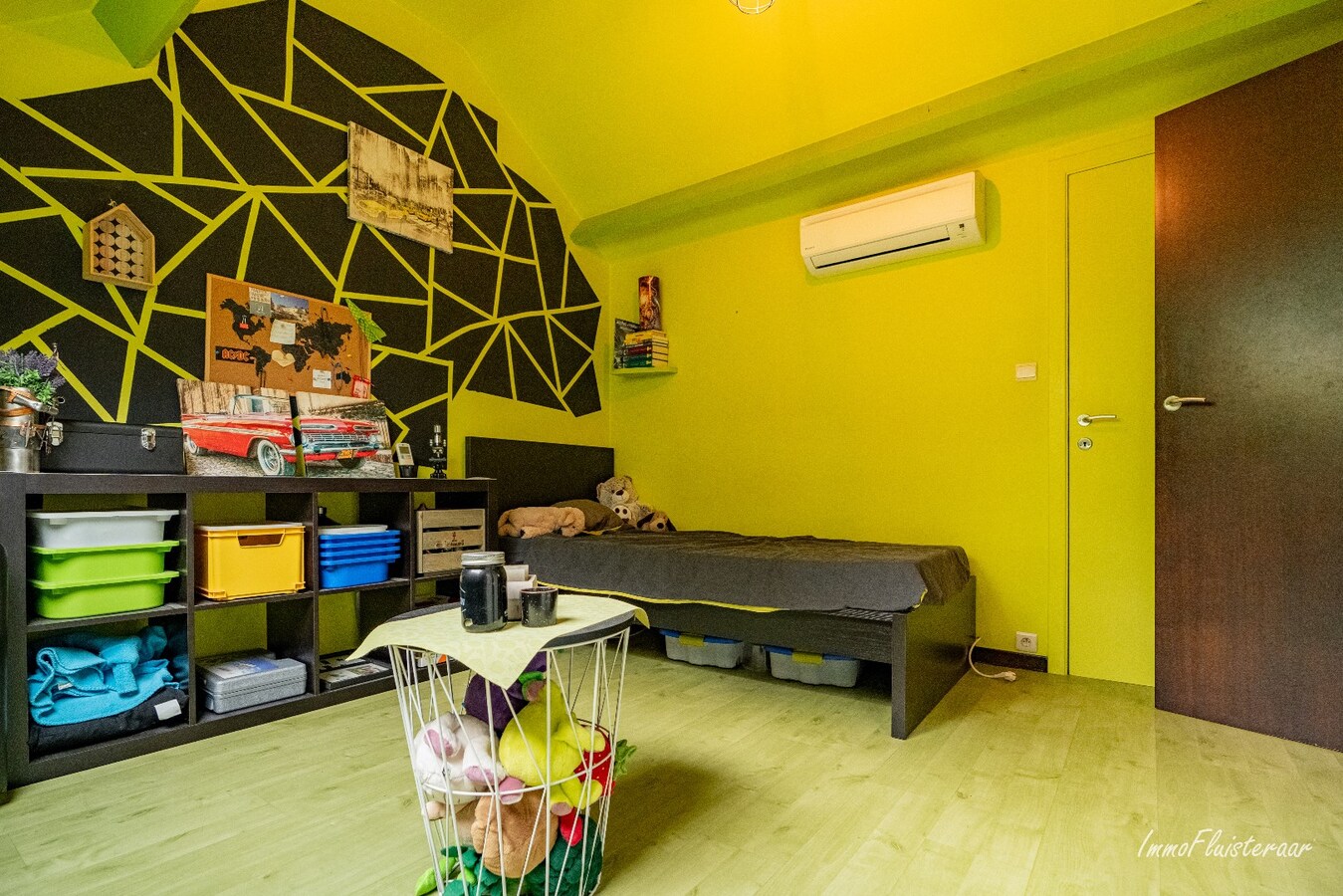 Ready-to-move-in house in a wooded area on approximately 24a in Keerbergen. 