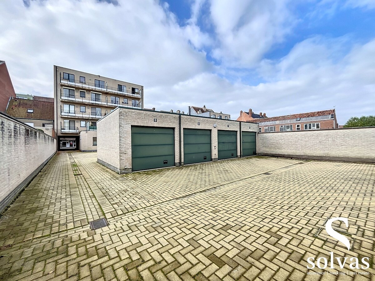 Zeer mooi appartement met ruime 2 slaapkamers en bureau te centrum Aalter 