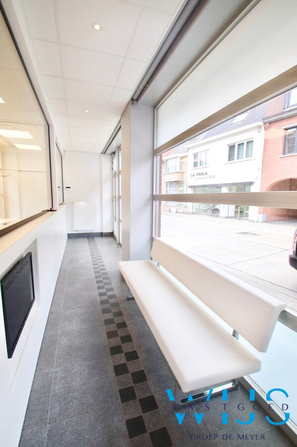 Multifunctionele kantoorruimte te centrum SLEIDINGE! 
