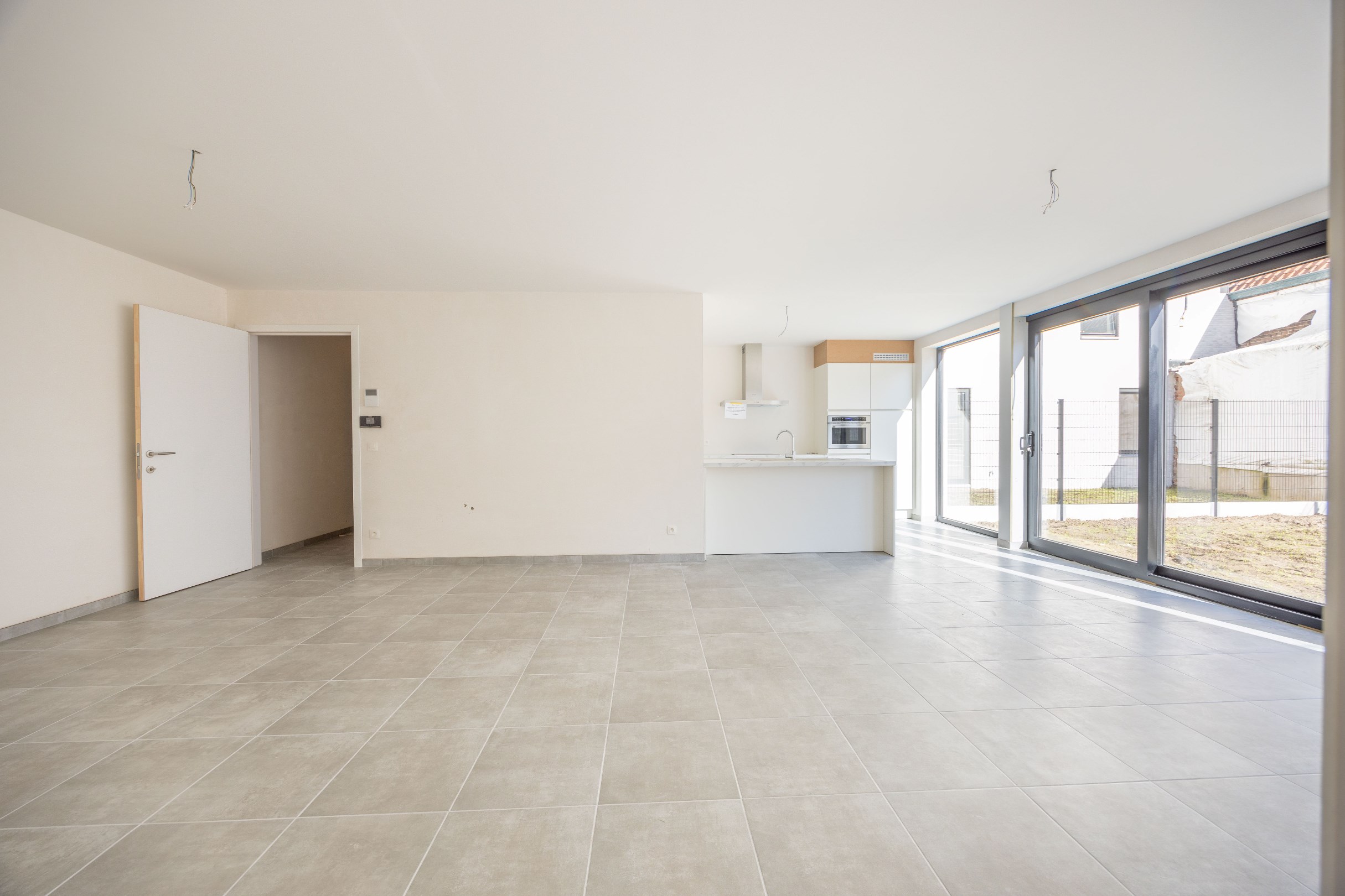 VILLA APPARTEMENT MET RUIME TUIN 