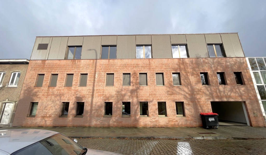 Volledig ingericht nieuwbouw kantoor te huur in Wilrijk