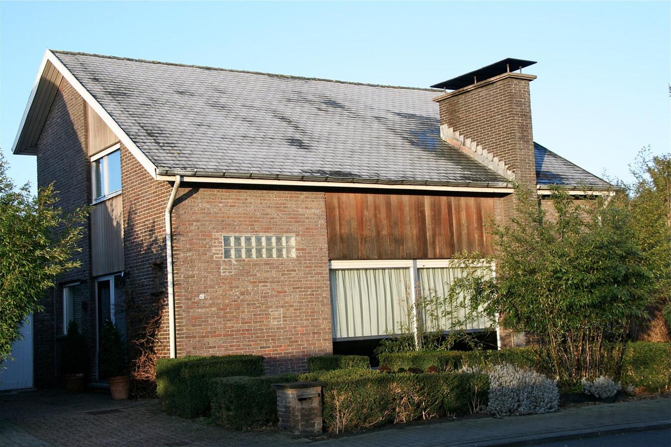 - VERKOCHT - Eigentijds vernieuwde OB met 3 slaapkamers en garage! 