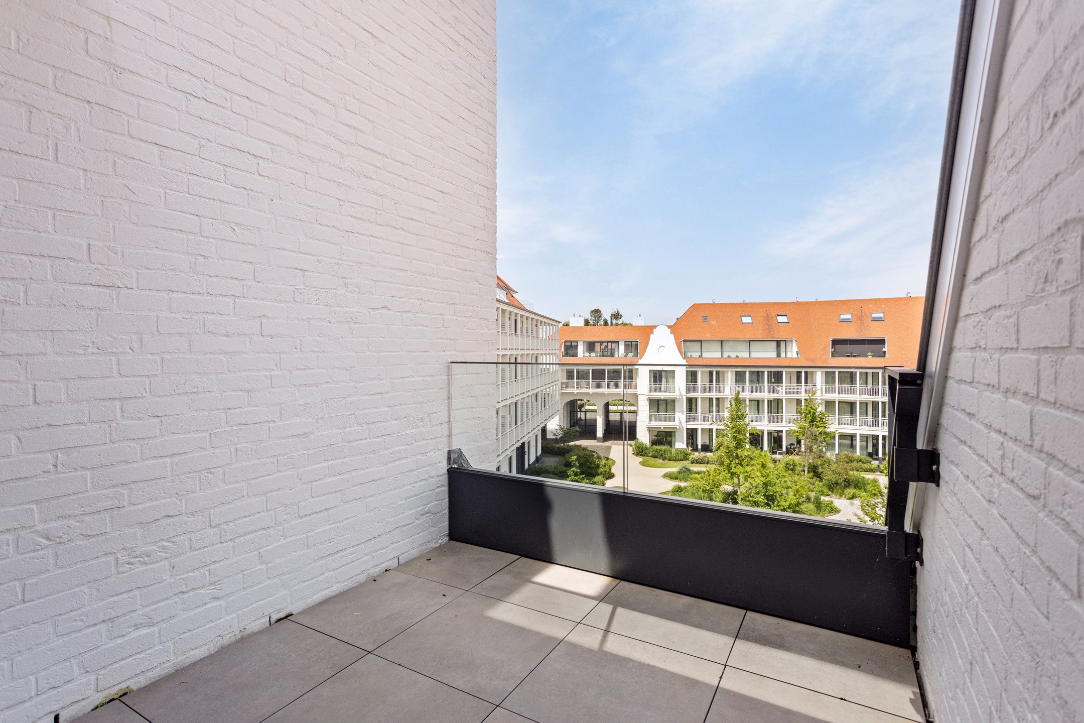 Magnifique appartement neuf avec 2 belles terrasses ensoleill&#233;es et une vue d&#233;gag&#233;e situ&#233; &#224; Duinenwater. 