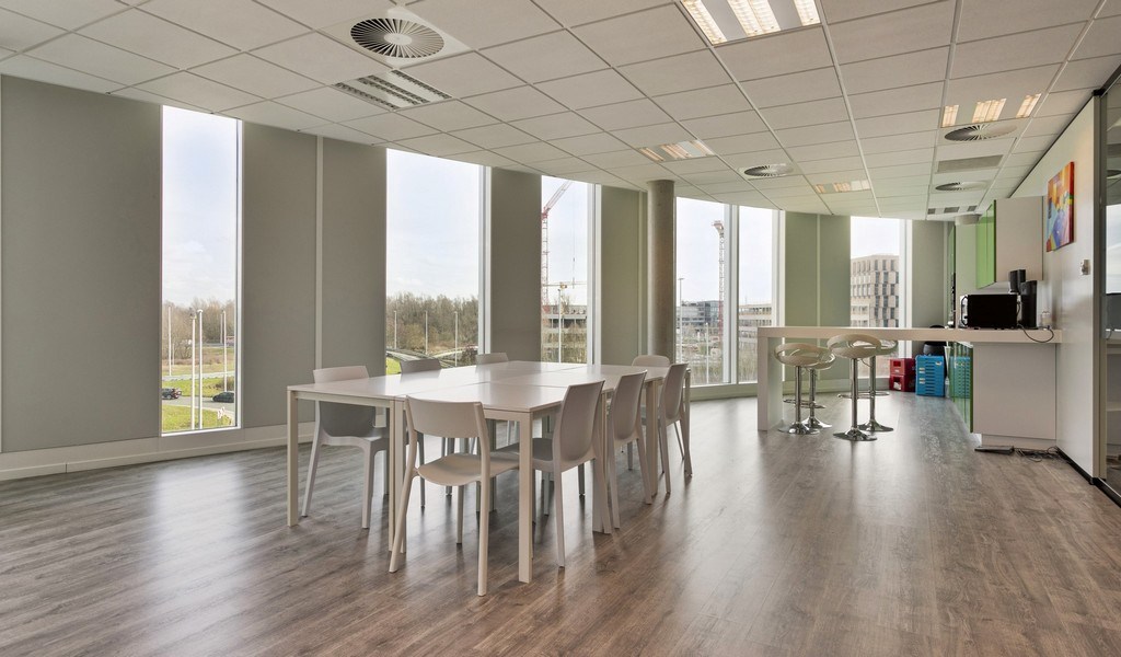 Kantoren met dienstverlening in Planet Business Center aan The Loop in Gent