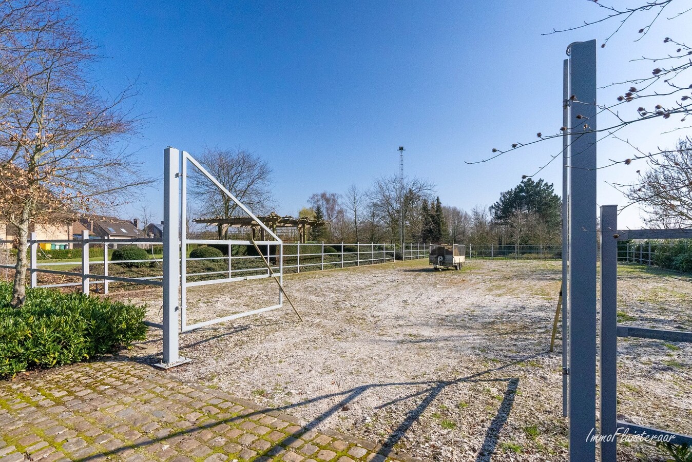 Belle maison r&#233;nov&#233;e avec d&#233;pendances et installations &#233;questres sur environ 1,3 ha &#224; Kortenaken (Brabant flamand) 