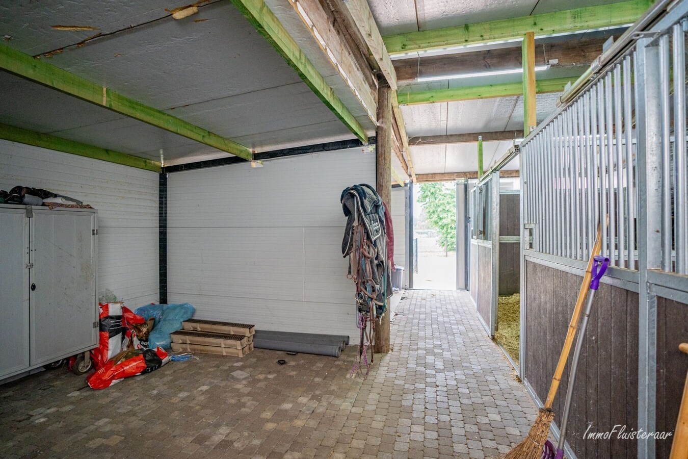 Gerieflijke woning met tuin, garage en 3 slaapkamers in Peer - gerenoveerd in 2021 - Energielabel C - perceeloppervlakte 11000.00 - bewoonbare oppervlakte 158.00 - EPC-waarde 246.00 