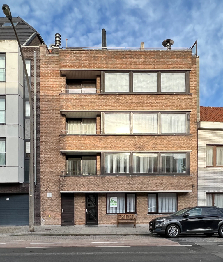 Gelijkvloers appartement met uitzonderlijk ruim terras op centrale ligging te Oostende 
