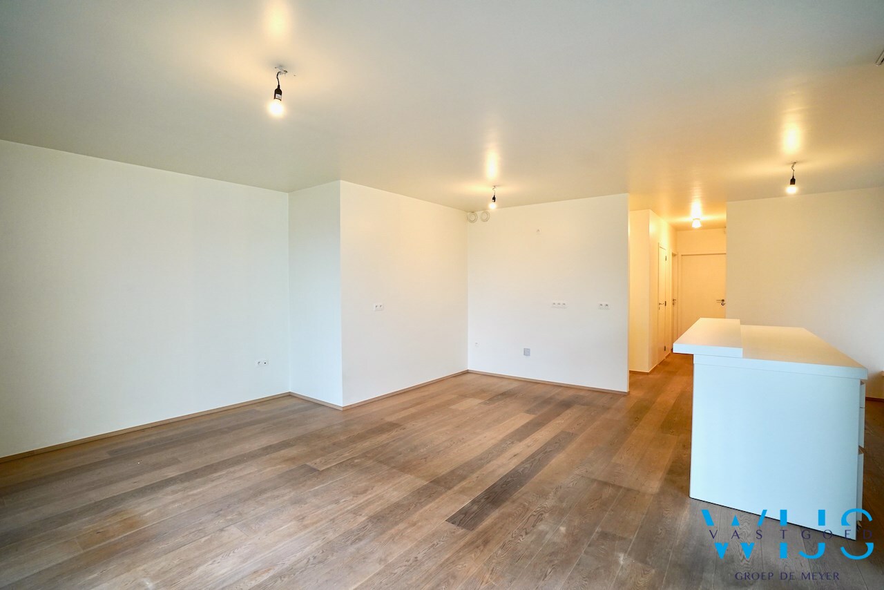 Gelijkvloers app. met 2 slaapkamers &amp; tuin te SINT-MARTENS-LATEM ! 