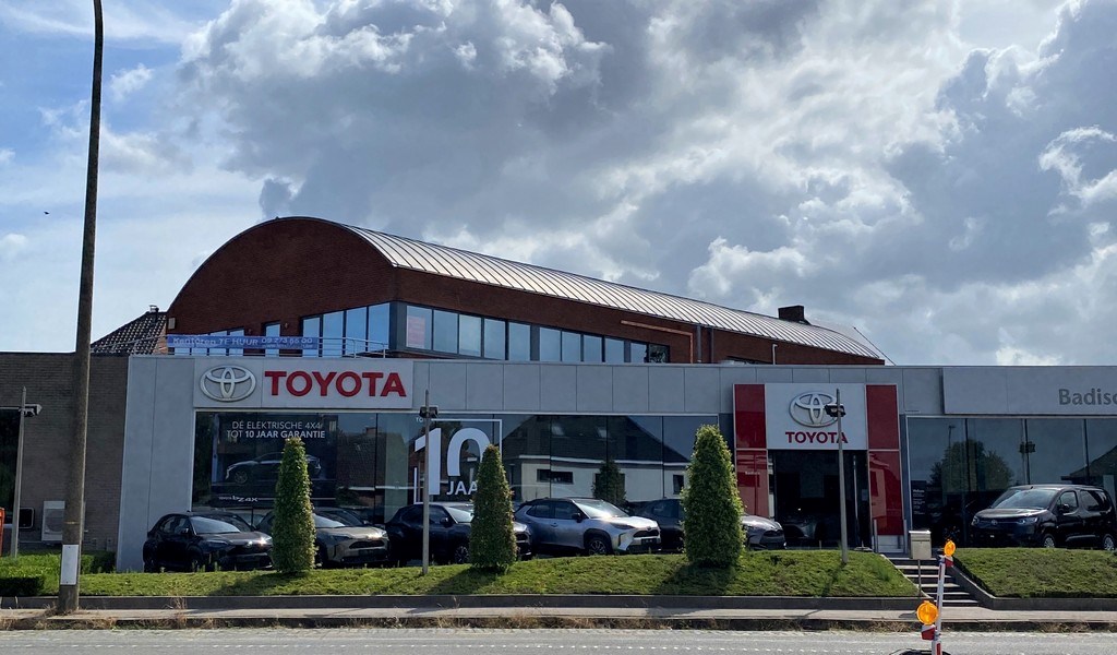 Instapklare kantoren te huur nabij het centrum van Wetteren