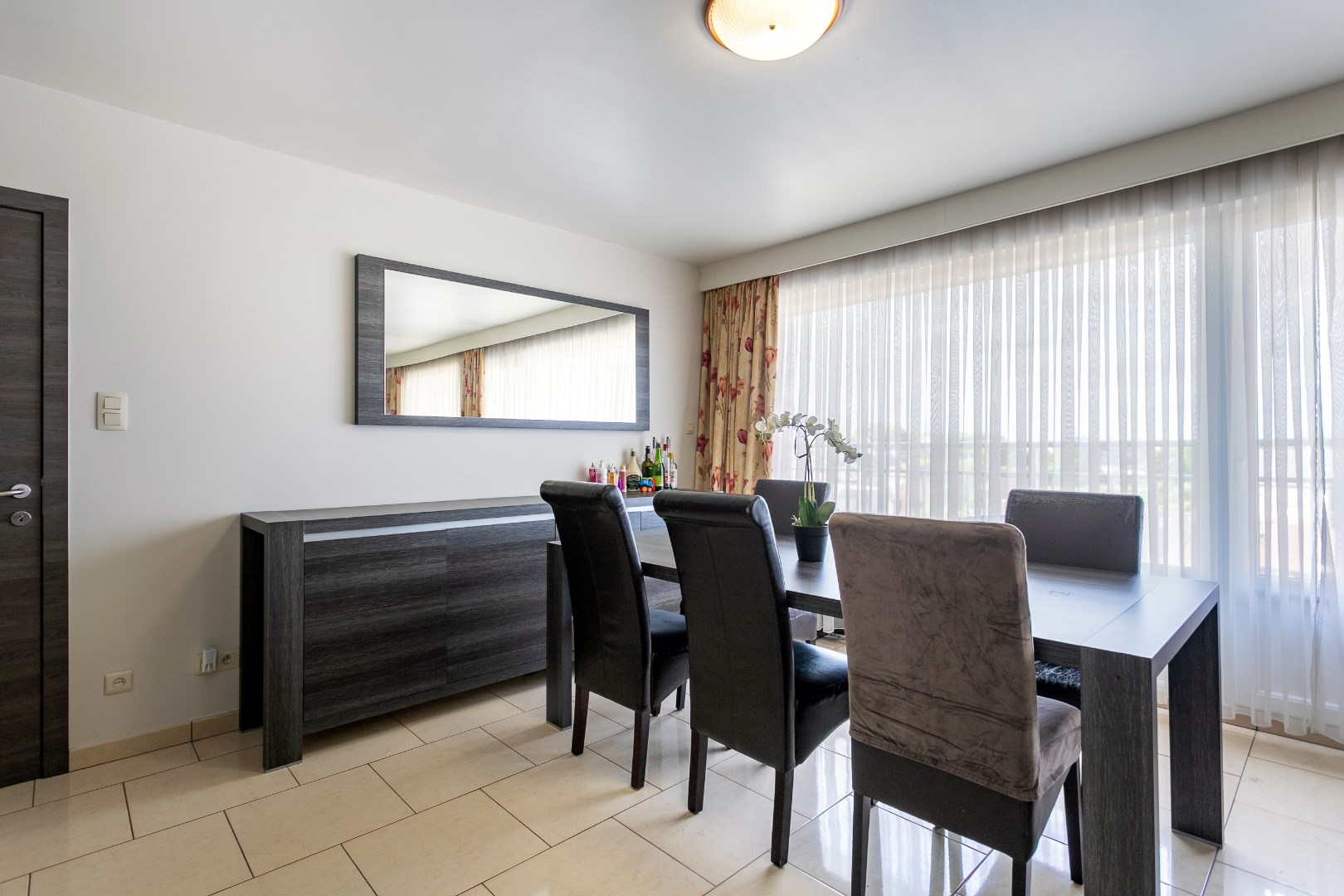 Appartement avec 1 chambre et terrasse &#224; Asse 