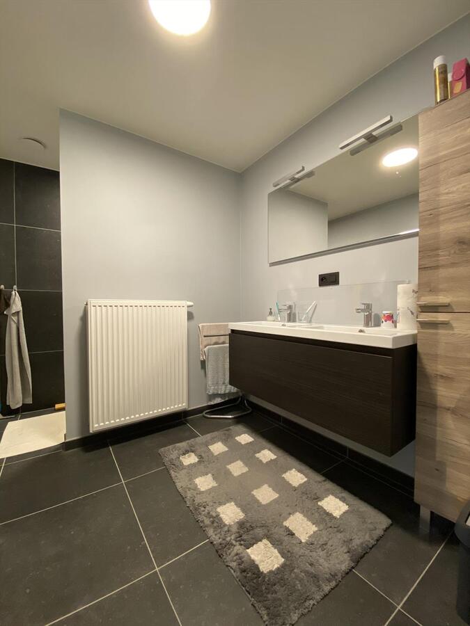 Woning met 3 slaapkamers en garage te Koekelare 