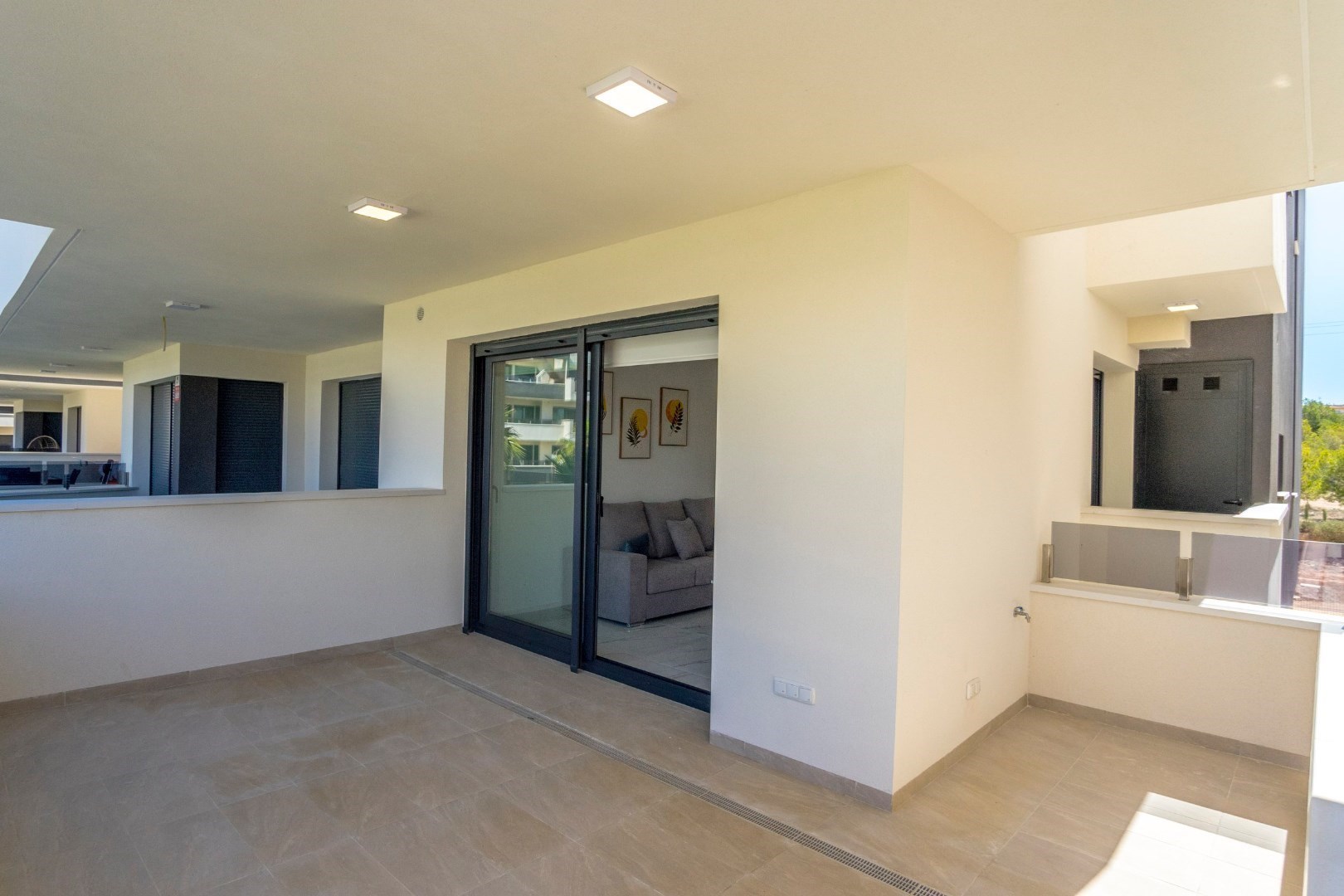 SPECIALE AANBIEDING Volledig ingericht nieuw appartement - direct beschikbaar! 